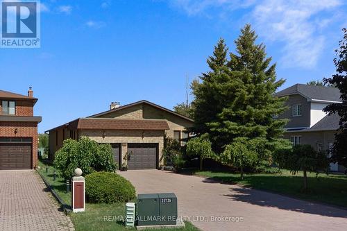 101 LEYBURN AVENUE  Richmond Hill, ON L4C 0J6