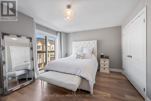 2458 Scholars Common, Burlington, ON - Indoor Photo Showing Bedroom