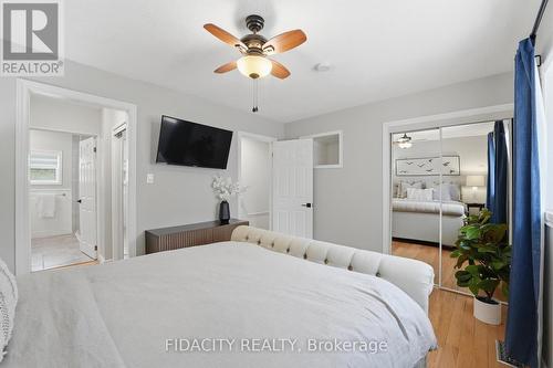 6560 Jack Pine Crescent, Ottawa, ON - Indoor Photo Showing Bedroom