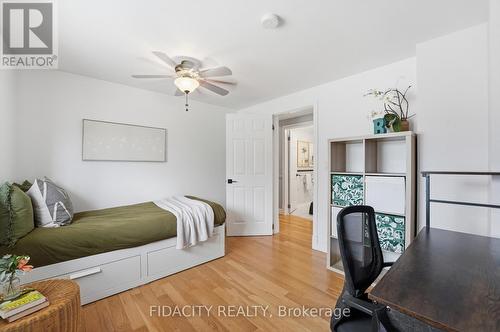6560 Jack Pine Crescent, Ottawa, ON - Indoor Photo Showing Bedroom