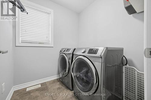 139 Switch Grass Crescent, Ottawa, ON - Indoor Photo Showing Laundry Room