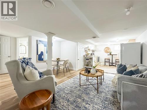 2628 Randolph, Windsor, ON - Indoor Photo Showing Living Room