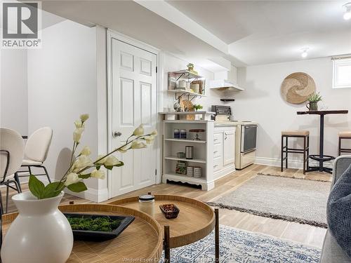 2628 Randolph, Windsor, ON - Indoor Photo Showing Living Room