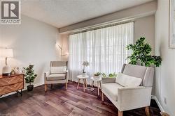 33 CARLYLE Place  Kitchener, ON N2P 1B6