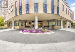 404 - 326 MAJOR MACKENZIE DRIVE E Richmond Hill, ON L4C 8T4