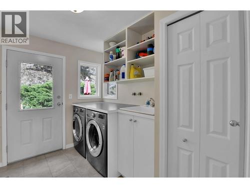 115 Par Boulevard, Kaleden, BC - Indoor Photo Showing Laundry Room