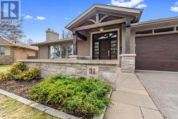 31 ASHWOOD CRESCENT Toronto, ON M9A 1Z2