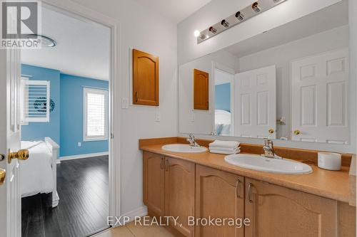 3095 Tacc Drive, Mississauga, ON - Indoor Photo Showing Bathroom