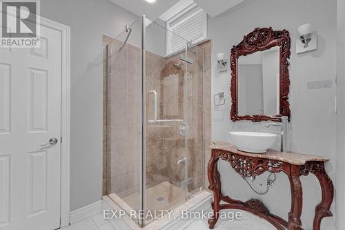 3095 Tacc Drive, Mississauga, ON - Indoor Photo Showing Bathroom