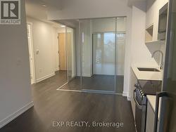 521 - 799 THE QUEENSWAY Toronto, ON M8Z 0H3