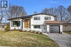 17 BLUEBIRD Place  Elmira, ON N3B 1W7