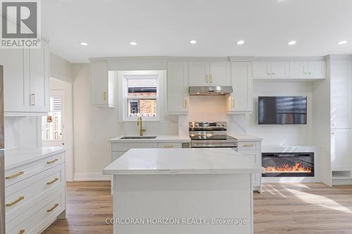 844 Stirling Avenue S, Kitchener, ON - Indoor Photo Showing Kitchen