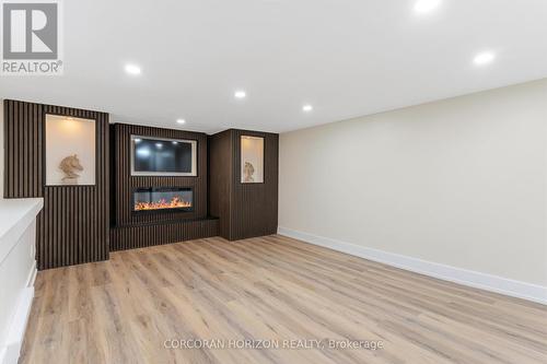 844 Stirling Avenue S, Kitchener, ON - Indoor