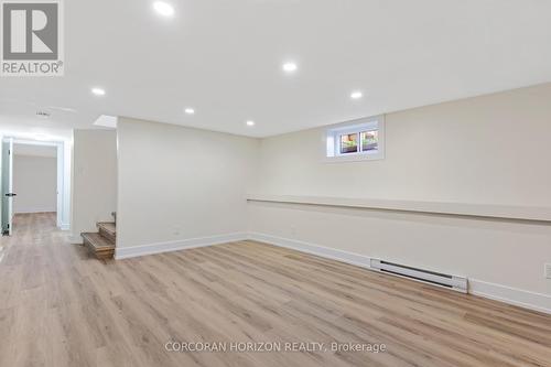 844 Stirling Avenue S, Kitchener, ON - Indoor