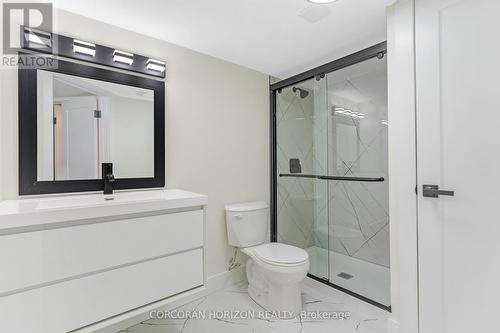 844 Stirling Avenue S, Kitchener, ON - Indoor Photo Showing Bathroom