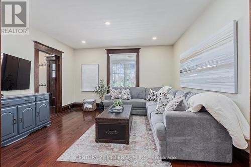 47 South Street, Cambridge, ON - Indoor Photo Showing Living Room