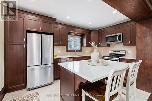 47 South Street, Cambridge, ON - Indoor Photo Showing Kitchen