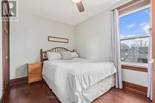 47 South Street, Cambridge, ON - Indoor Photo Showing Bedroom