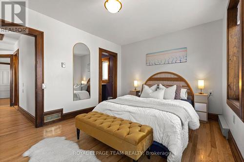 92 Third Avenue, Ottawa, ON - Indoor Photo Showing Bedroom