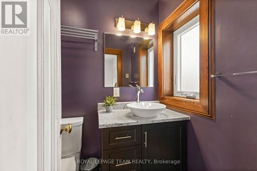 92 Third Avenue, Ottawa, ON - Indoor Photo Showing Bathroom