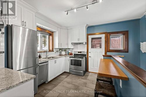 92 Third Avenue, Ottawa, ON - Indoor Photo Showing Kitchen With Double Sink