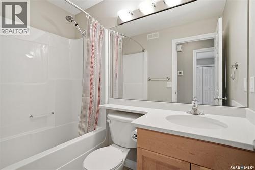 511 Greaves Lane, Saskatoon, SK - Indoor Photo Showing Bathroom