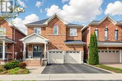 88 BARNWOOD DRIVE  Richmond Hill, ON L4E 5A2