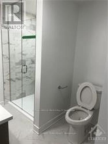 1803 - 340 Queen Street, Ottawa, ON - Indoor Photo Showing Bathroom