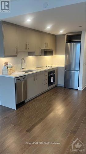 1803 - 340 Queen Street, Ottawa, ON - Indoor Photo Showing Kitchen With Stainless Steel Kitchen