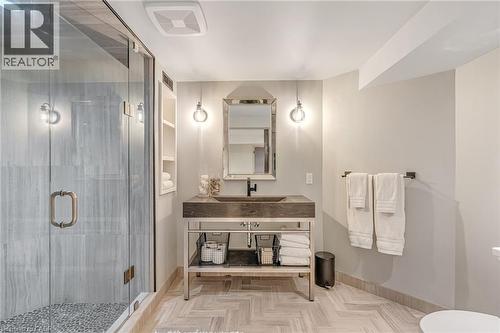 4133 Millcroft Park Drive, Burlington, ON - Indoor Photo Showing Bathroom