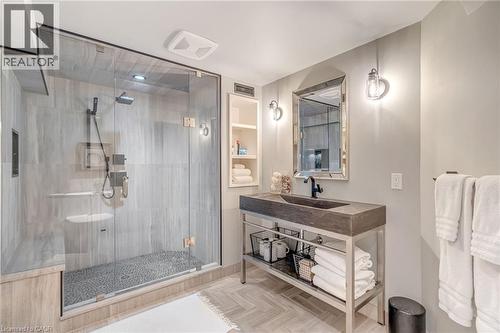 4133 Millcroft Park Drive, Burlington, ON - Indoor Photo Showing Bathroom