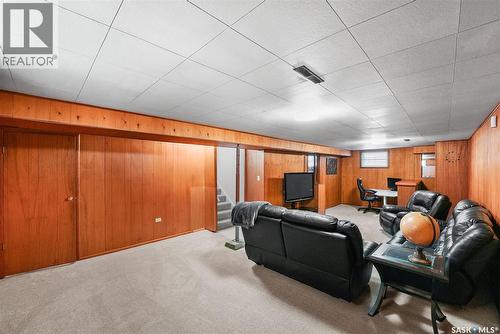 716 18Th Avenue E, Regina, SK - Indoor