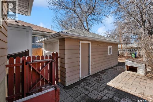 716 18Th Avenue E, Regina, SK - Outdoor With Exterior