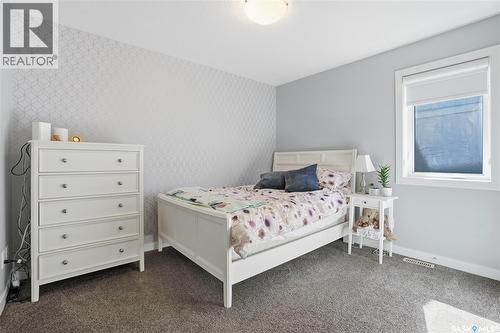 313 Prairie View Drive, Regina, SK - Indoor Photo Showing Bedroom