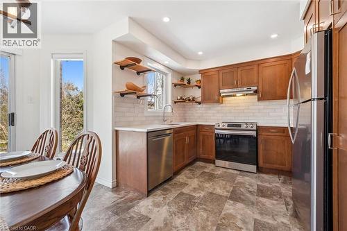 304 Daniel Crescent, Elora, ON - Indoor Photo Showing Kitchen