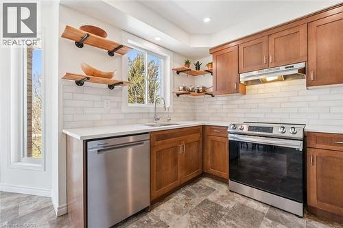 304 Daniel Crescent, Elora, ON - Indoor Photo Showing Kitchen