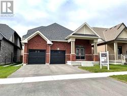 MAIN - 407 NORTHGLEN BOULEVARD Clarington (Bowmanville), ON L1C 7E2