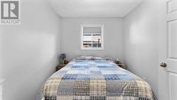 Primary Bedroom - 