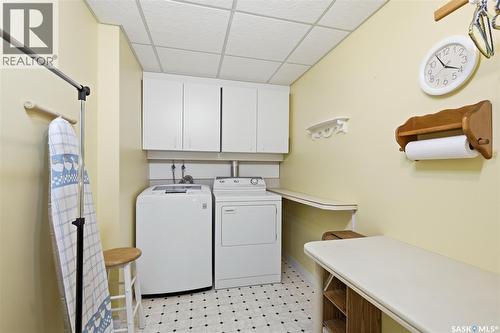 1655 Wingert Drive, Regina, SK - Indoor Photo Showing Laundry Room