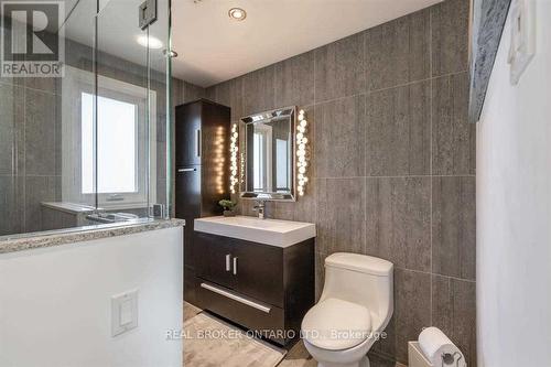 2 Core Crescent, Brampton, ON - Indoor Photo Showing Bathroom