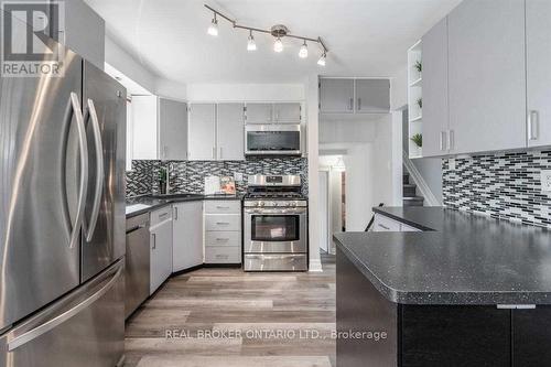 2 Core Crescent, Brampton, ON - Indoor Photo Showing Kitchen With Upgraded Kitchen