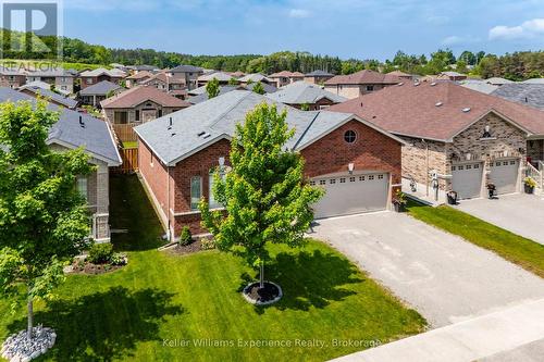 32 HATTON DRIVE  Penetanguishene, ON L9M 0V6