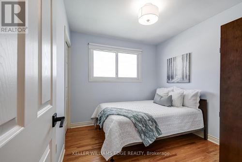 217 Lawnhurst Court, Hamilton, ON - Indoor Photo Showing Bedroom
