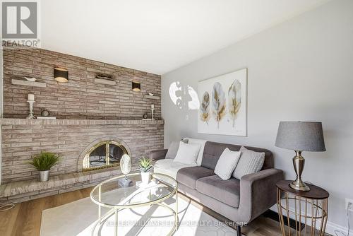217 Lawnhurst Court, Hamilton, ON - Indoor Photo Showing Living Room With Fireplace