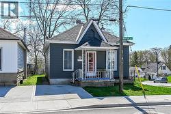 27 HIGH Street Brantford, ON N3R 3Y3