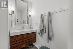 Bunkie Full Bathroom - 