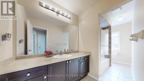16 Edison Way, Whitby, ON - Indoor Photo Showing Bathroom