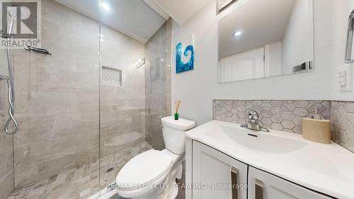 16 Edison Way, Whitby, ON - Indoor Photo Showing Bathroom