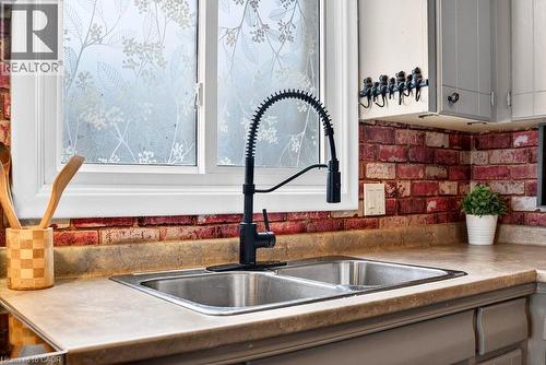 368 Carson Drive, Hamilton, ON - Indoor Photo Showing Kitchen With Double Sink