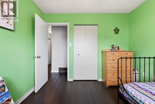 368 Carson Drive, Hamilton, ON - Indoor Photo Showing Bedroom